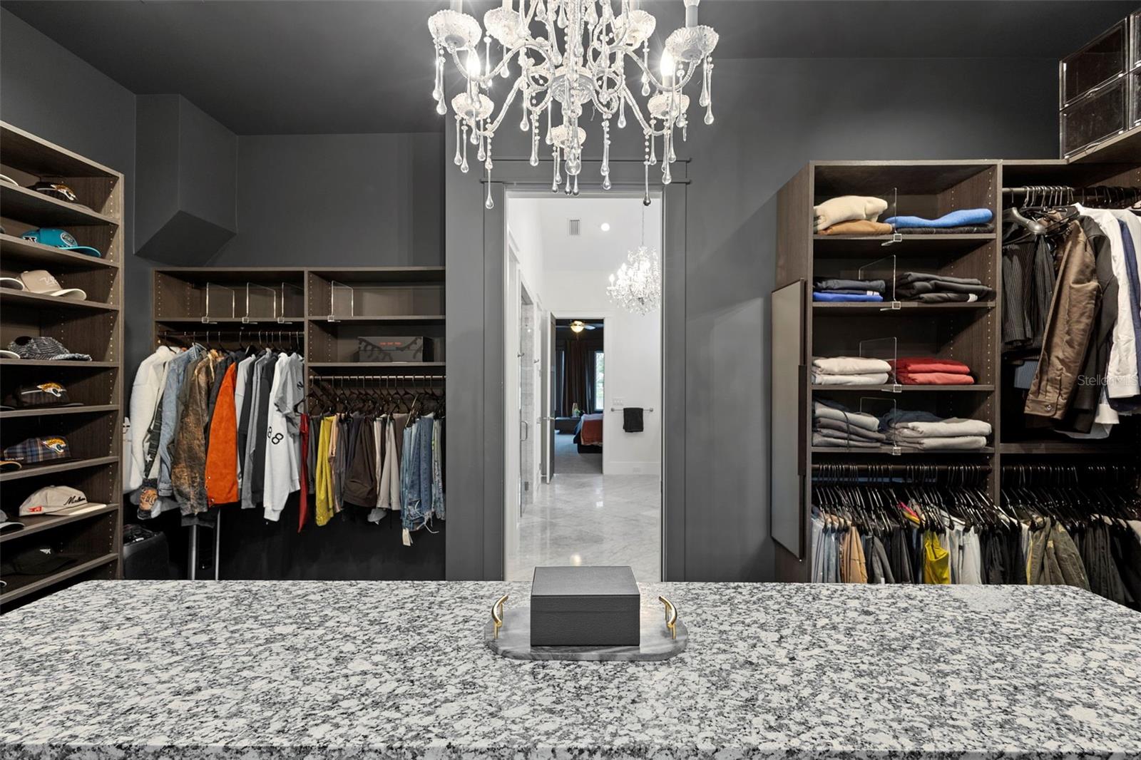 V4943597 Property Photo