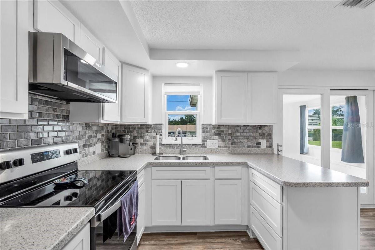 5401 MAC ARTHUR AVE, NEW PORT RICHEY, FL, 34652