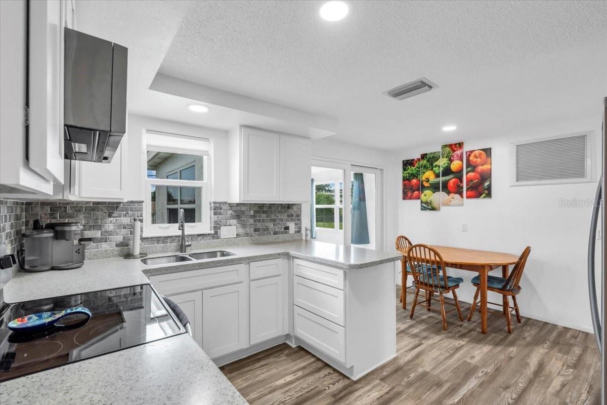 5401 MAC ARTHUR AVE, NEW PORT RICHEY, FL, 34652