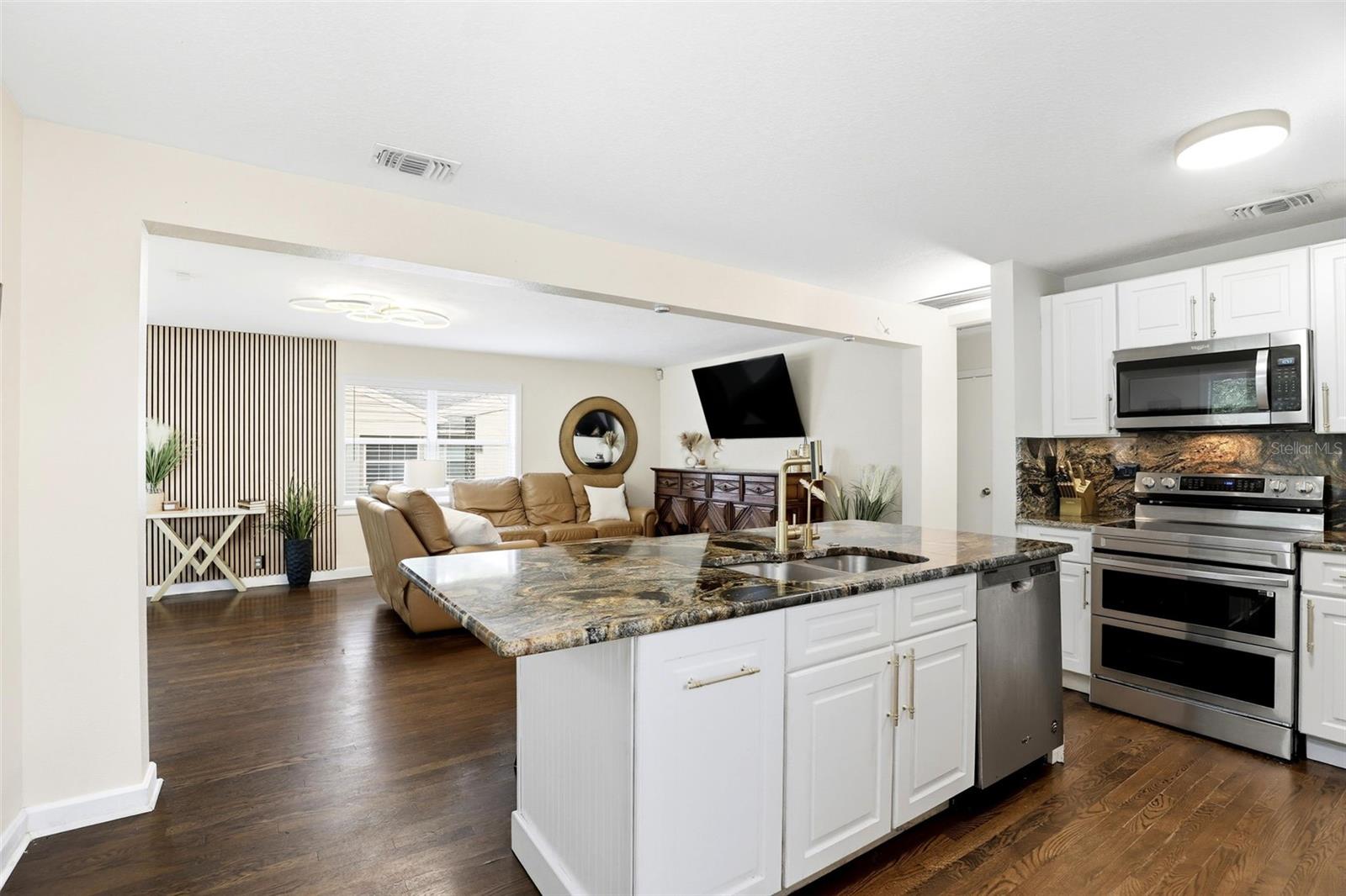 110 W PAR ST, ORLANDO, FL, 32804