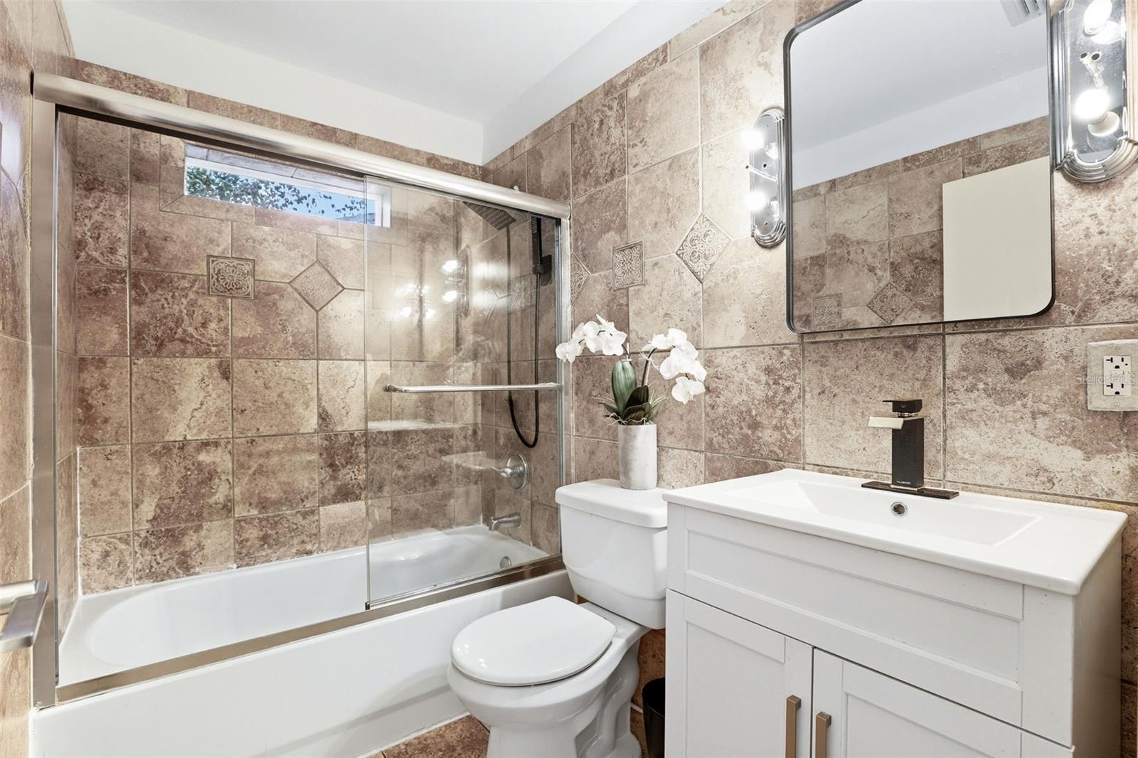 110 W PAR ST, ORLANDO, FL, 32804