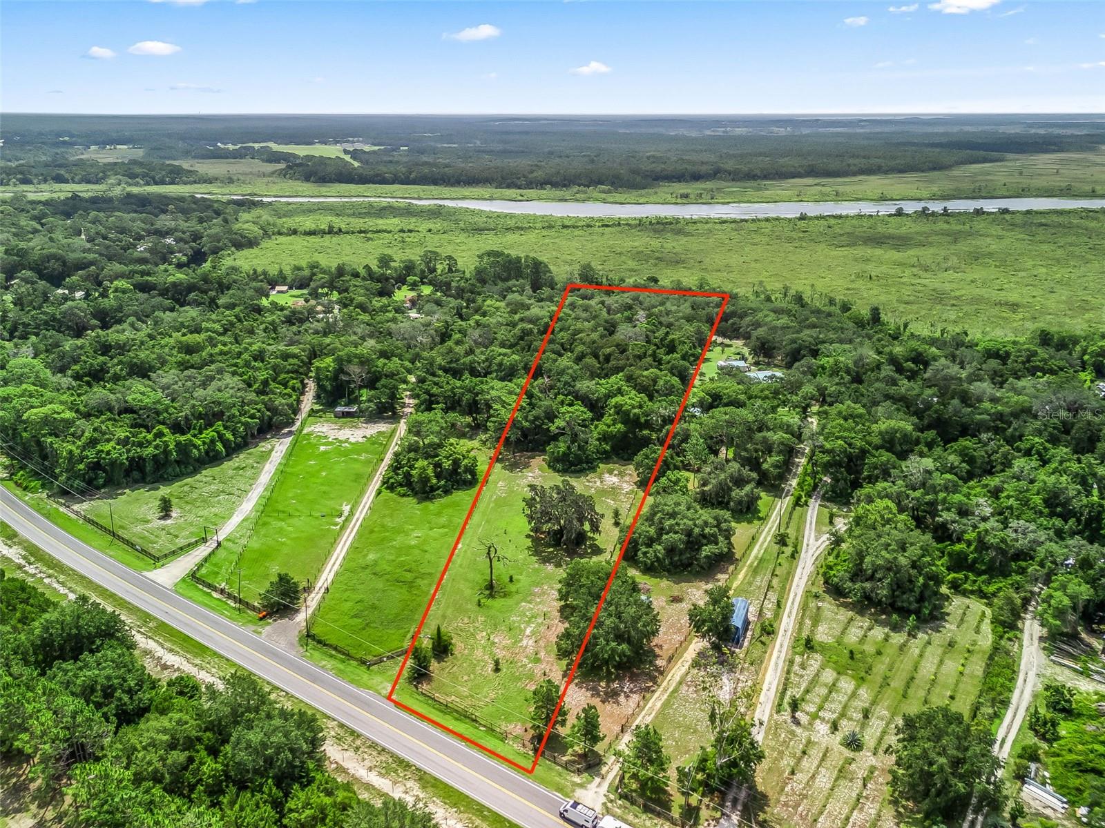 18470 SE HIGHWAY 42, WEIRSDALE, FL, 32195