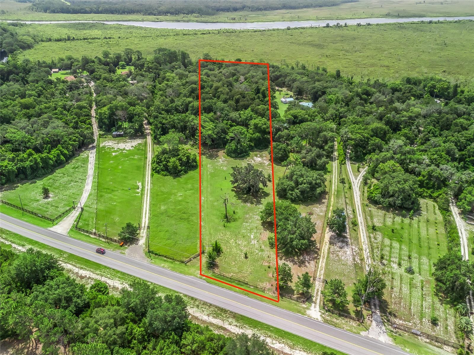 18470 SE HIGHWAY 42, WEIRSDALE, FL, 32195