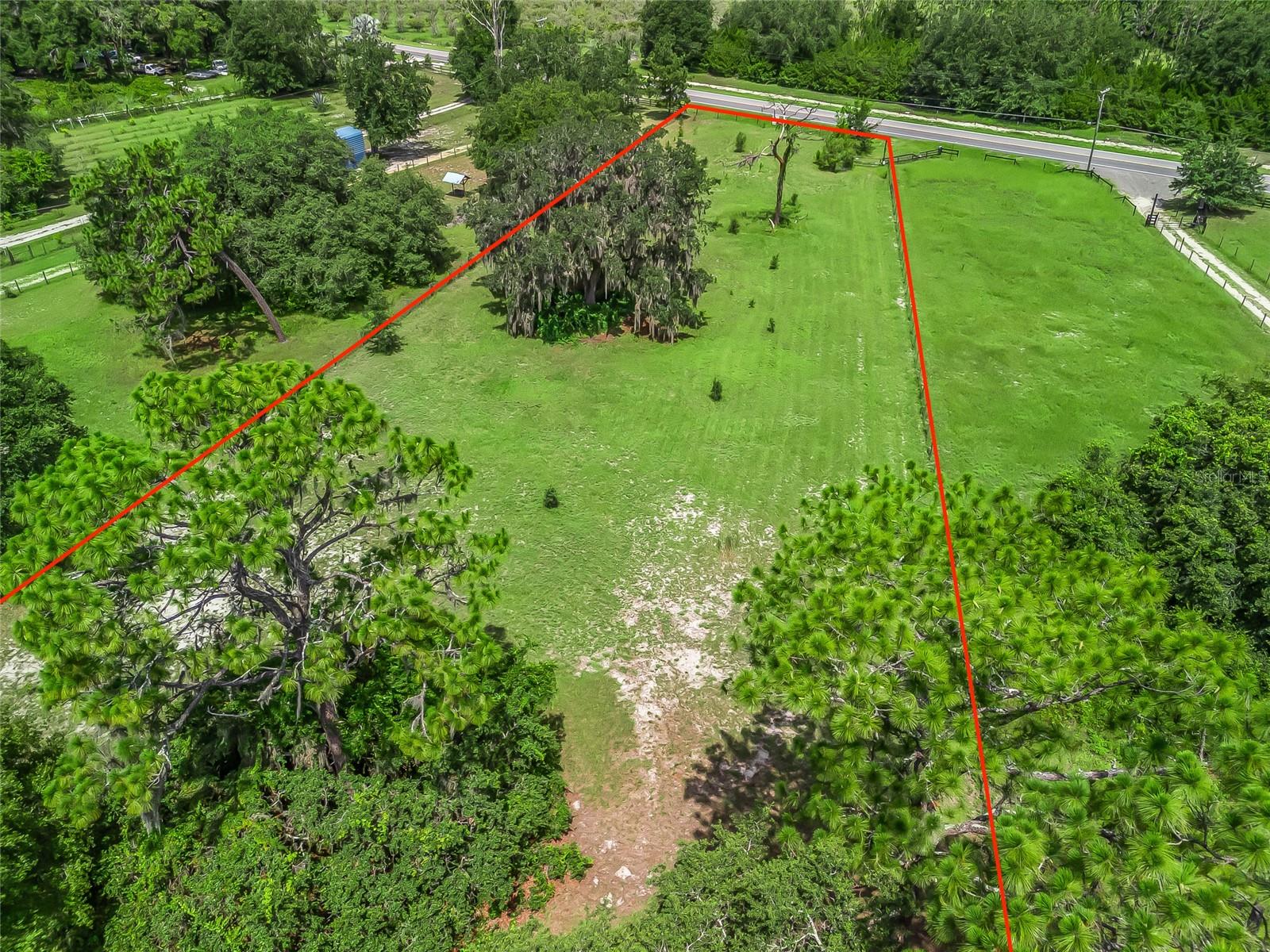 18470 SE HIGHWAY 42, WEIRSDALE, FL, 32195