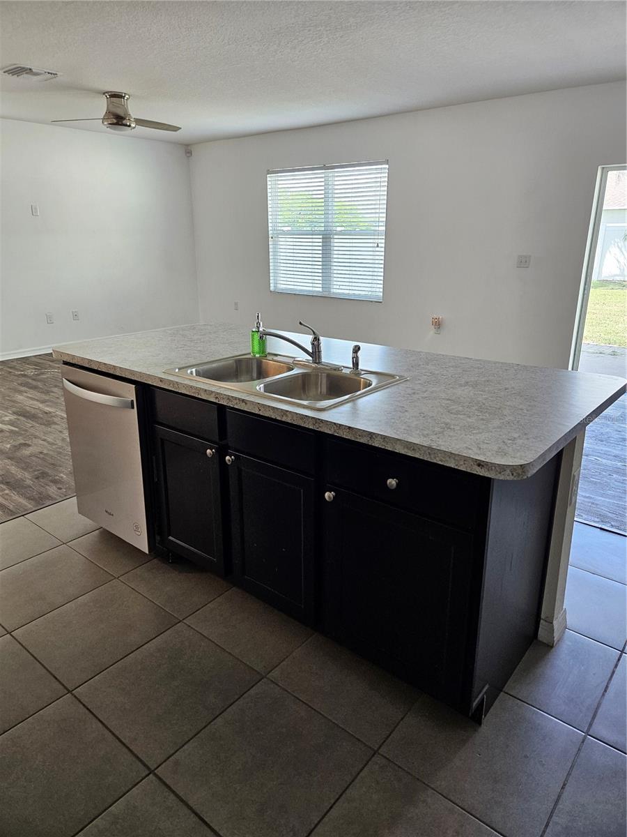 10124 MANGROVE WELL RD, RUSKIN, FL, 33573