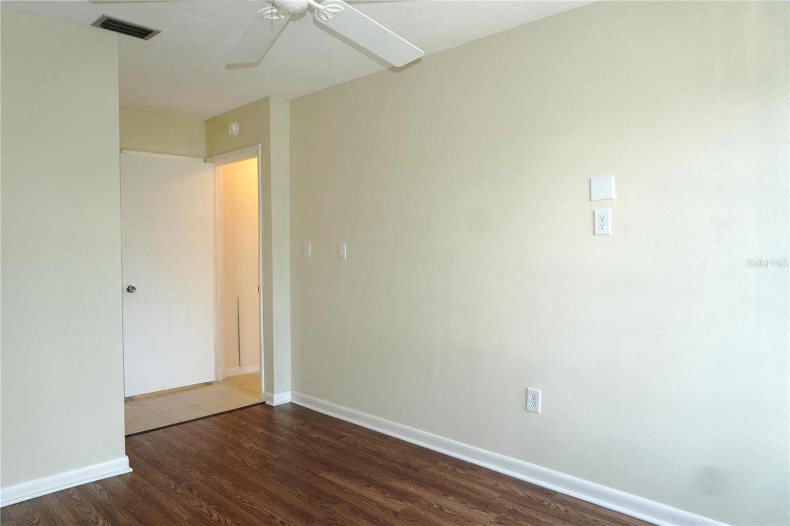 TB8404132 Property Photo