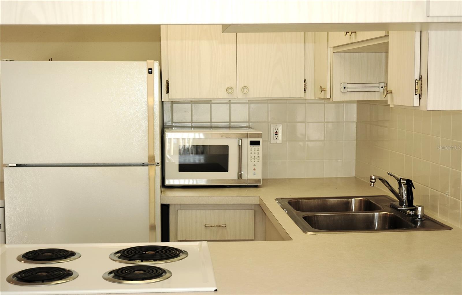 TB8404132 Property Photo