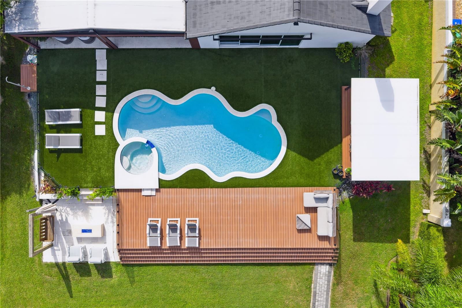 O6324381 Property Photo