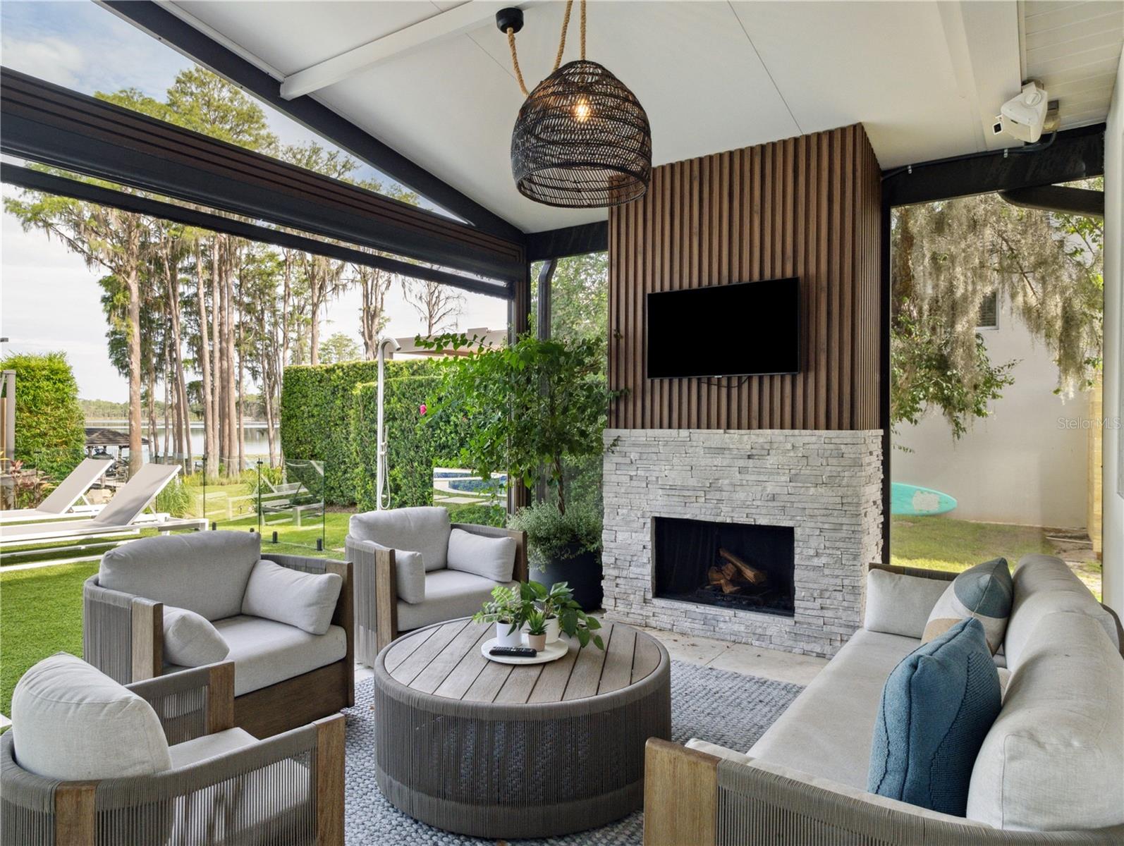 O6324381 Property Photo