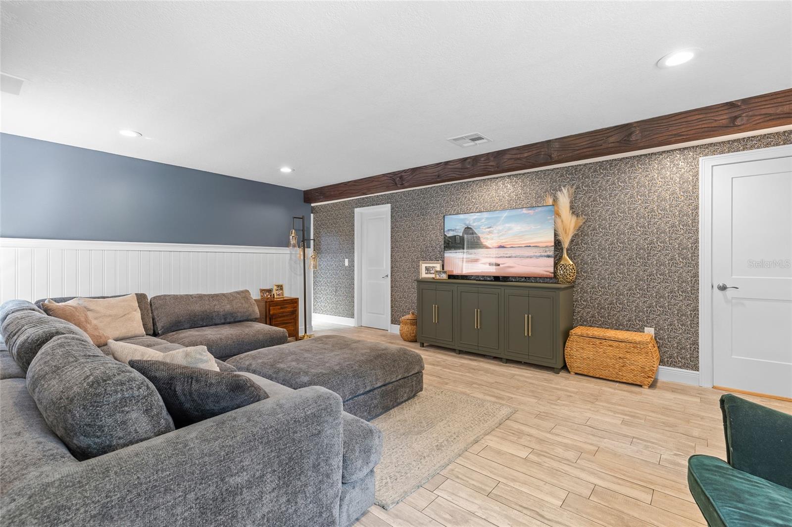 1132 HOFFNER AVE, ORLANDO, FL, 32809