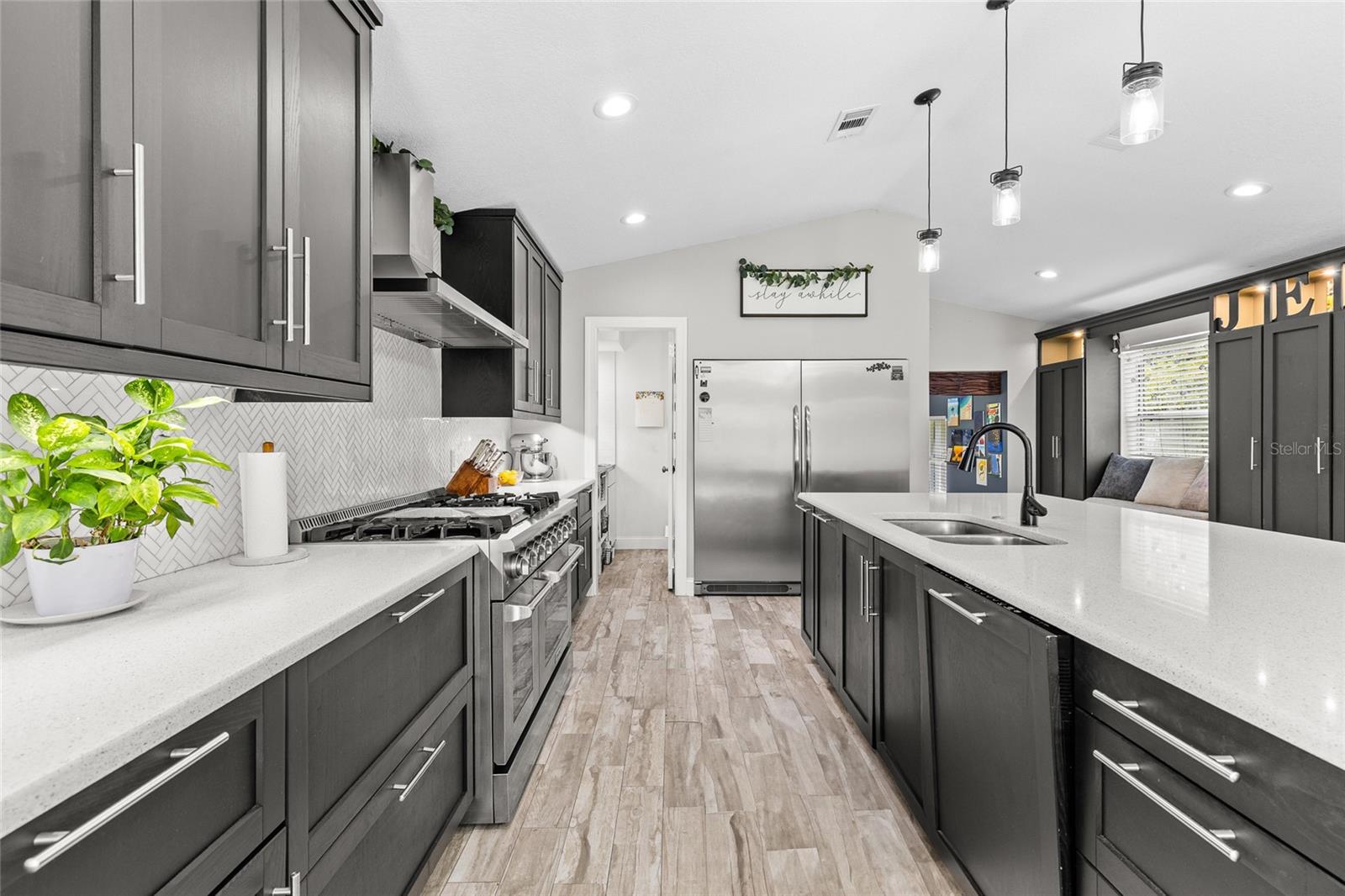 1132 HOFFNER AVE, ORLANDO, FL, 32809