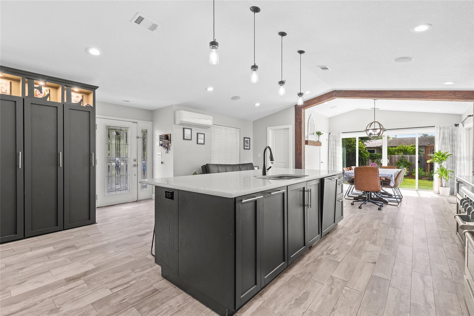 1132 HOFFNER AVE, ORLANDO, FL, 32809