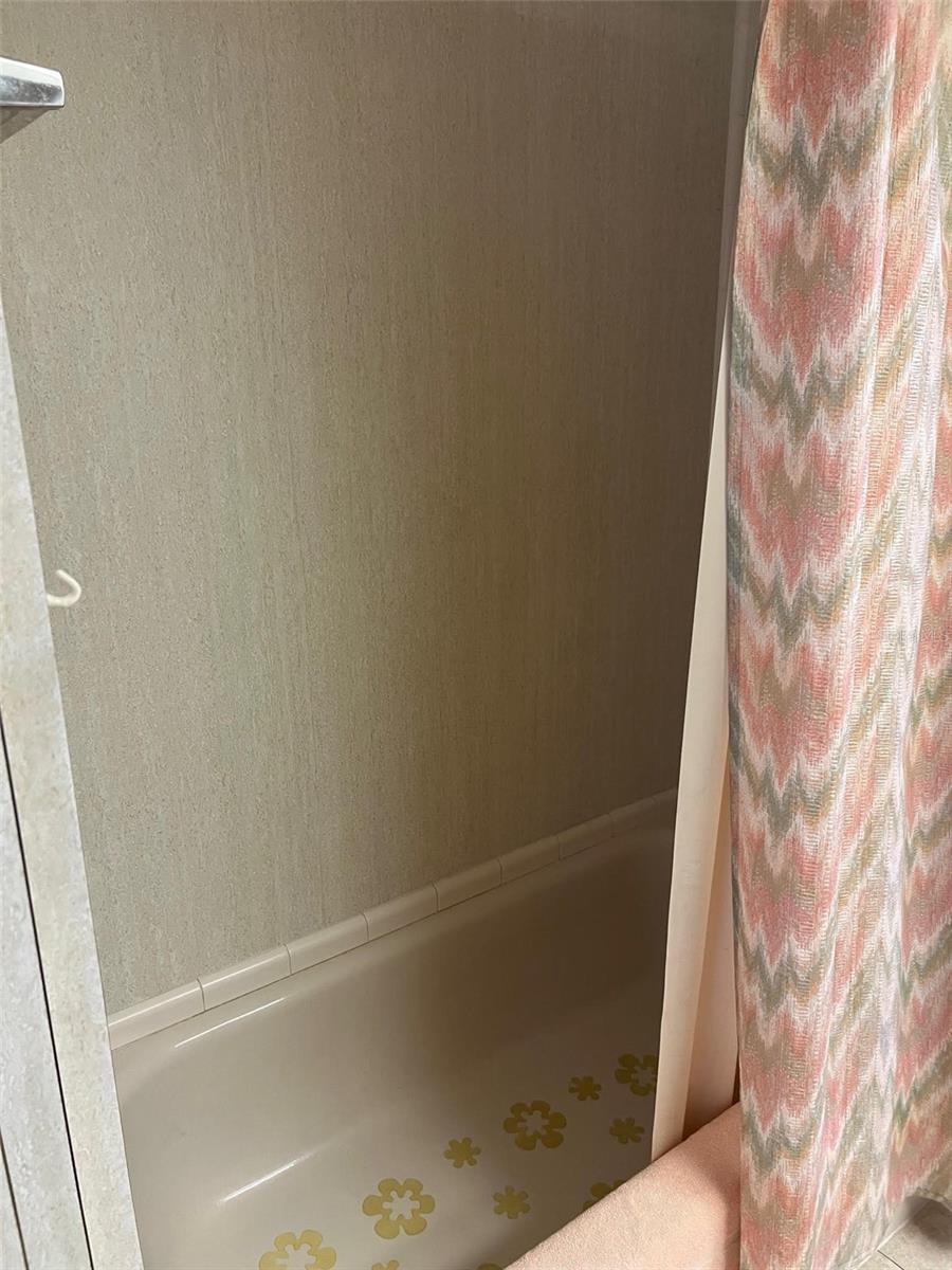 48 PALM FOREST DR, LARGO, FL, 33770