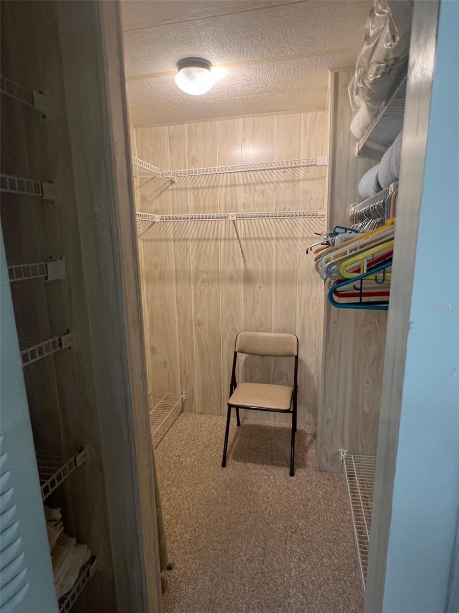 48 PALM FOREST DR, LARGO, FL, 33770