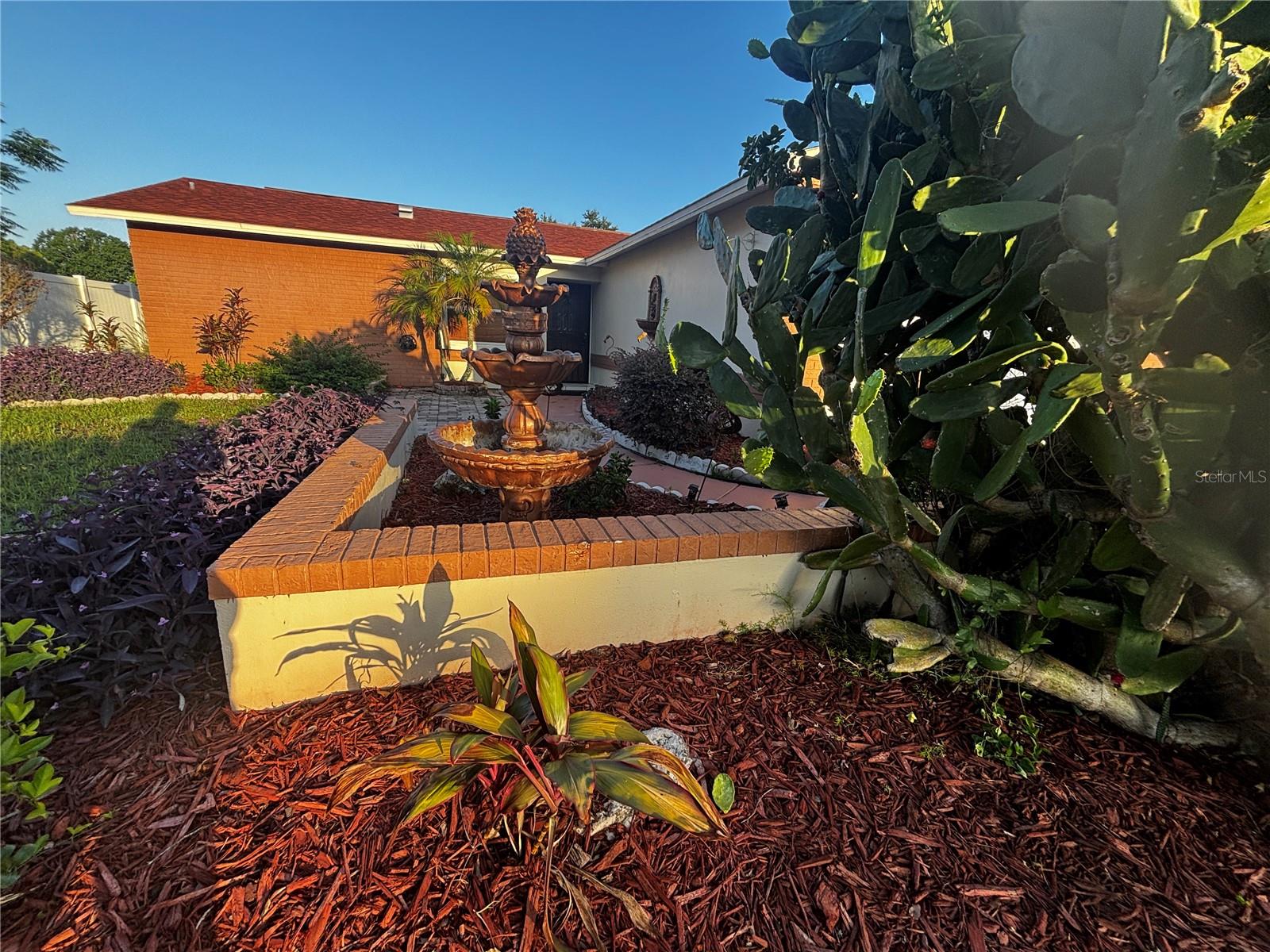 10411 LEANING OAK DR, PORT RICHEY, FL, 34668