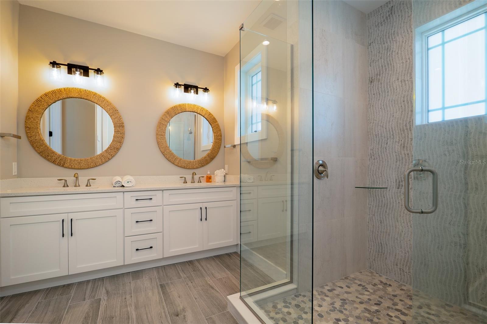 A4658000 Property Photo