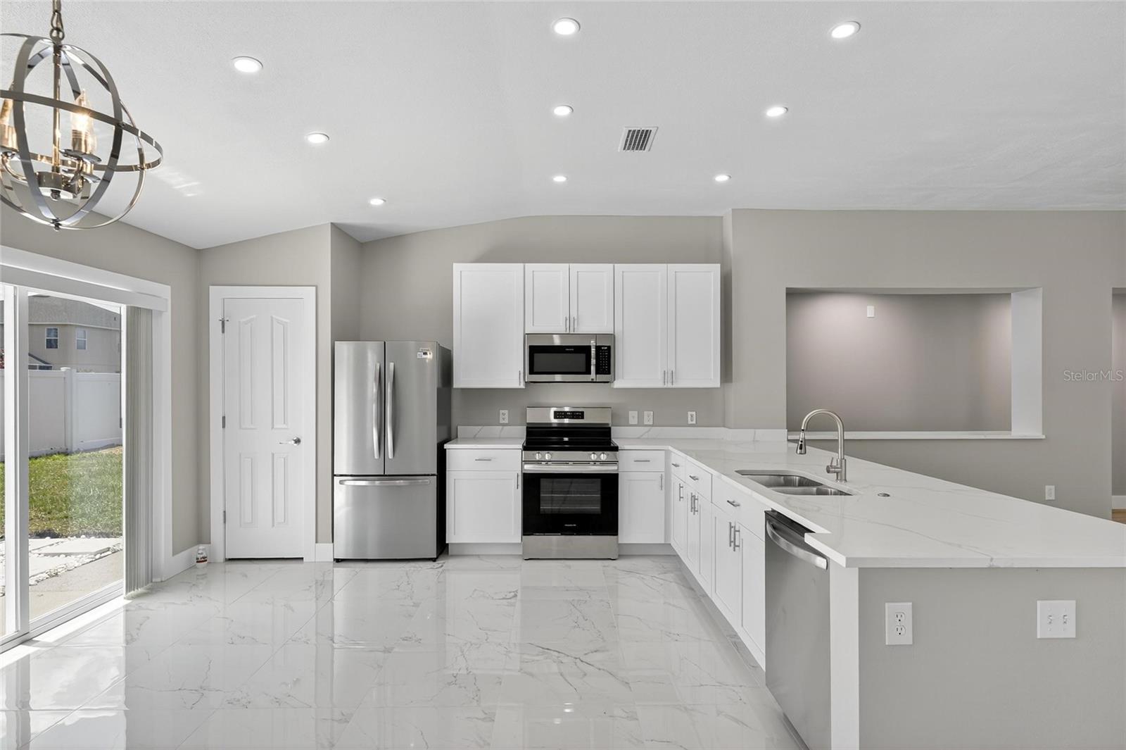 10610 BOYETTE CREEK BLVD, RIVERVIEW, FL, 33569