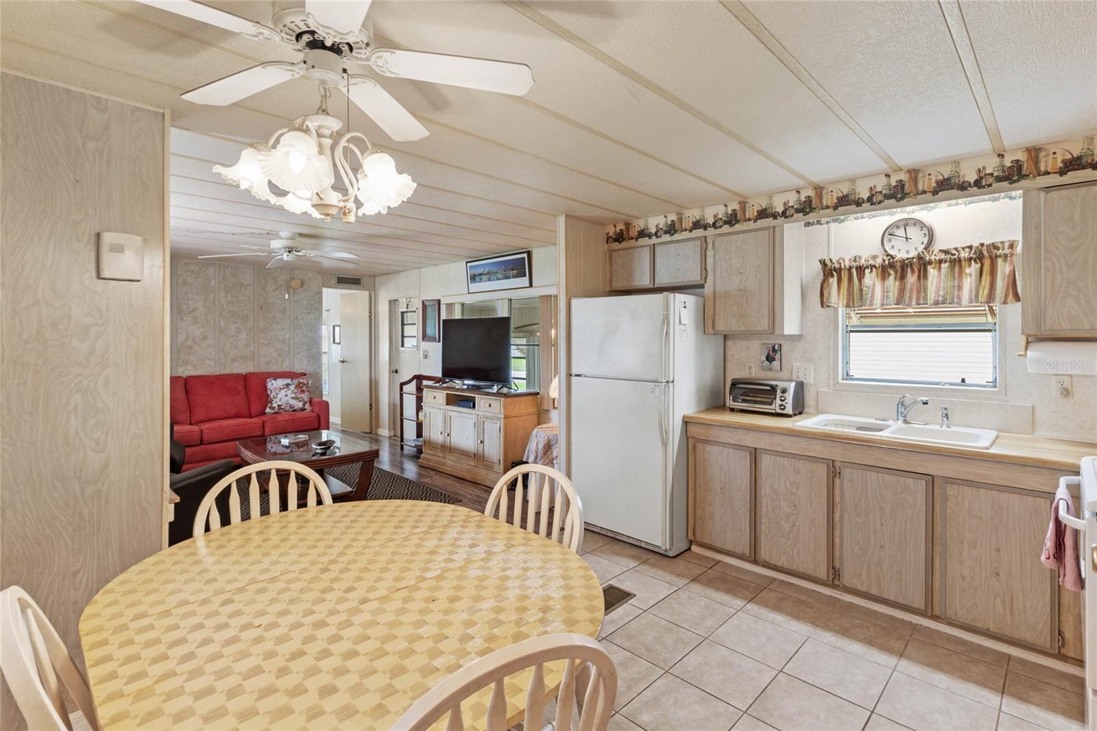 805 ROYAL PALM AVE, THE VILLAGES, FL, 32159