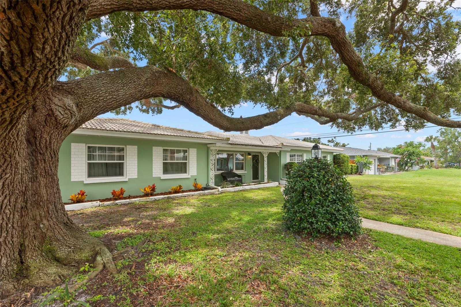 2077 MAGNOLIA DR, CLEARWATER, FL, 33764