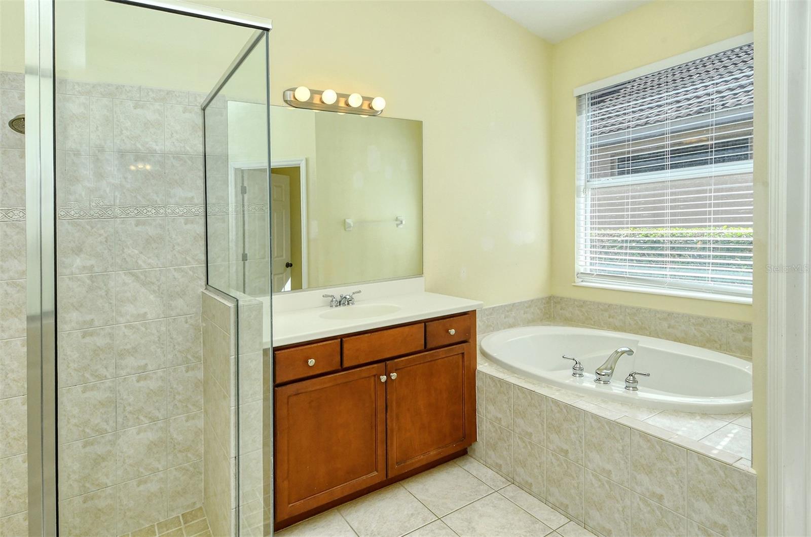 6344 ROOKERY CIR, BRADENTON, FL, 34203