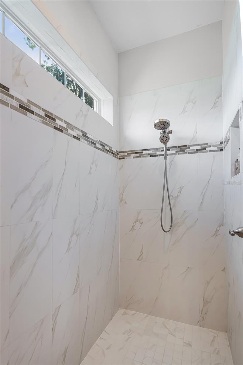 926 JOHN CRESSLER DR, SEFFNER, FL, 33584