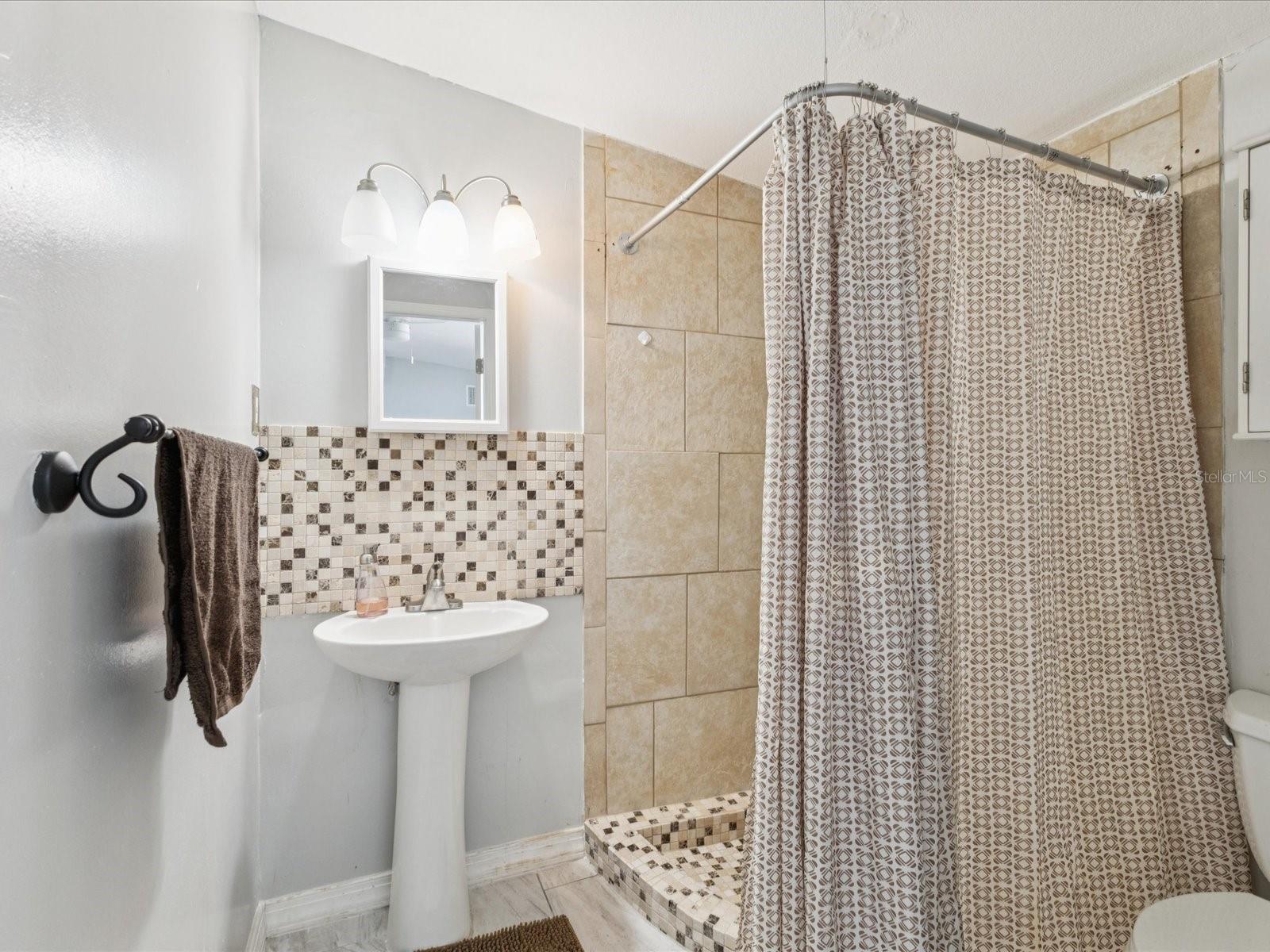 6518 S WEST SHORE CIR, TAMPA, FL, 33616