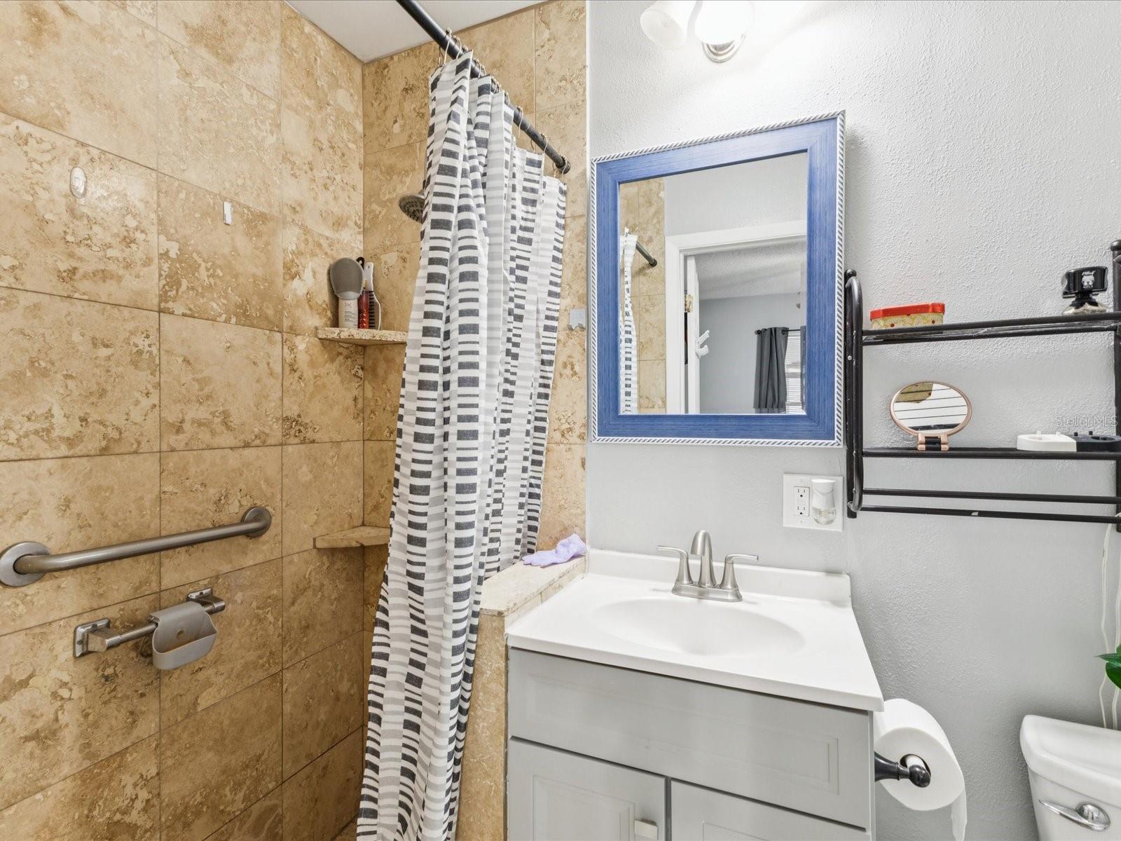 6518 S WEST SHORE CIR, TAMPA, FL, 33616