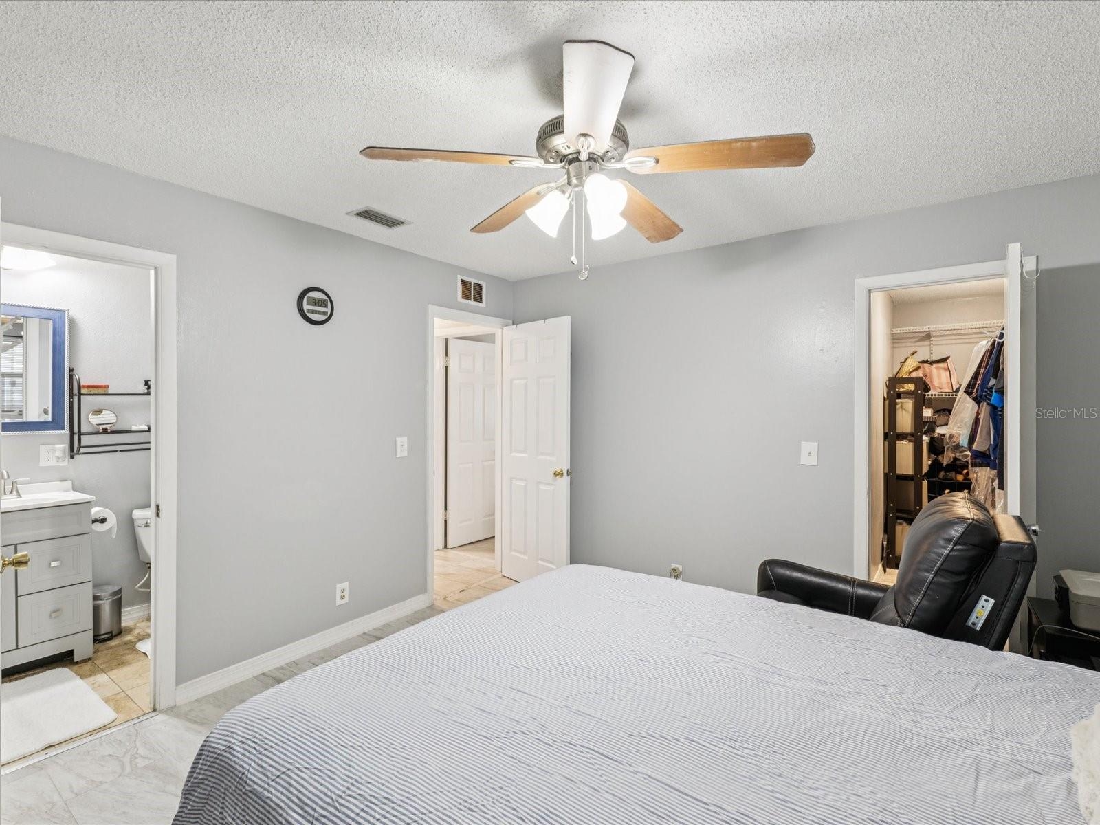 6518 S WEST SHORE CIR, TAMPA, FL, 33616