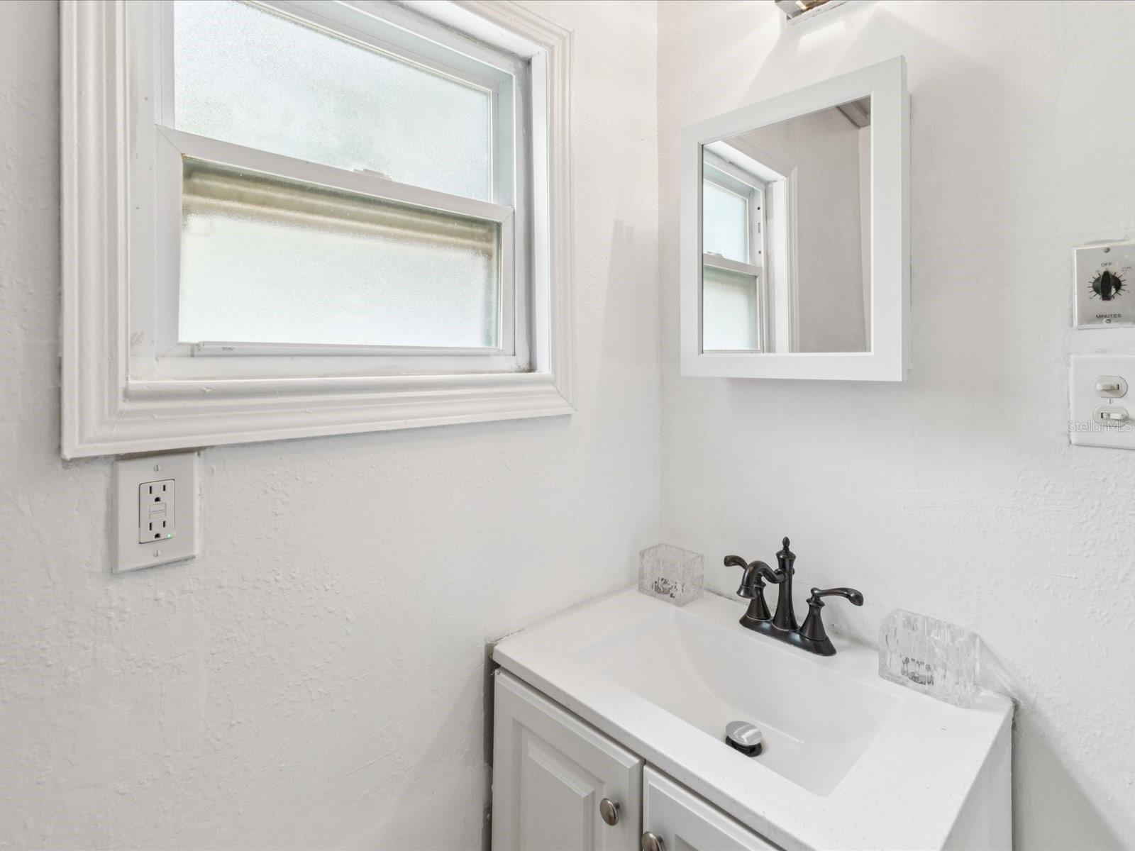 6518 S WEST SHORE CIR, TAMPA, FL, 33616