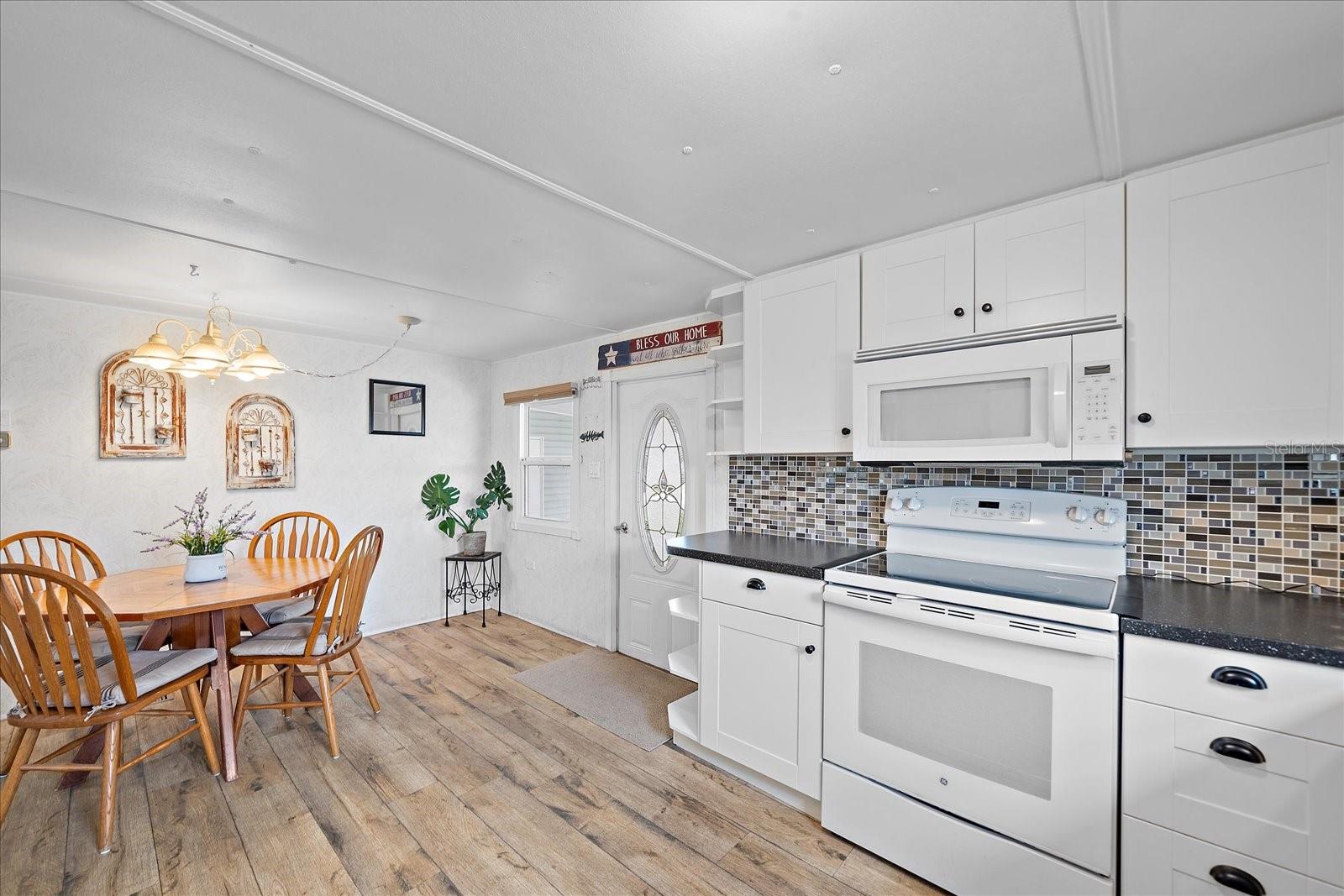 294 NASSAU DR, PALMETTO, FL, 34221