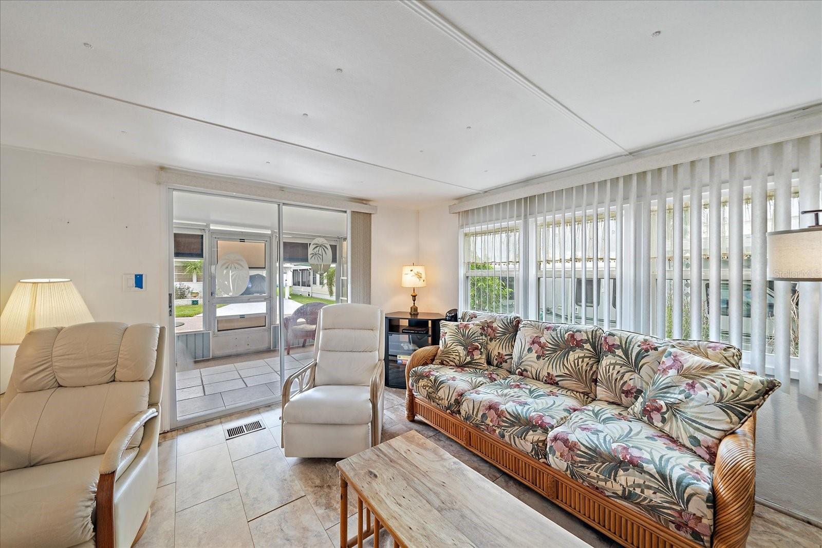 294 NASSAU DR, PALMETTO, FL, 34221