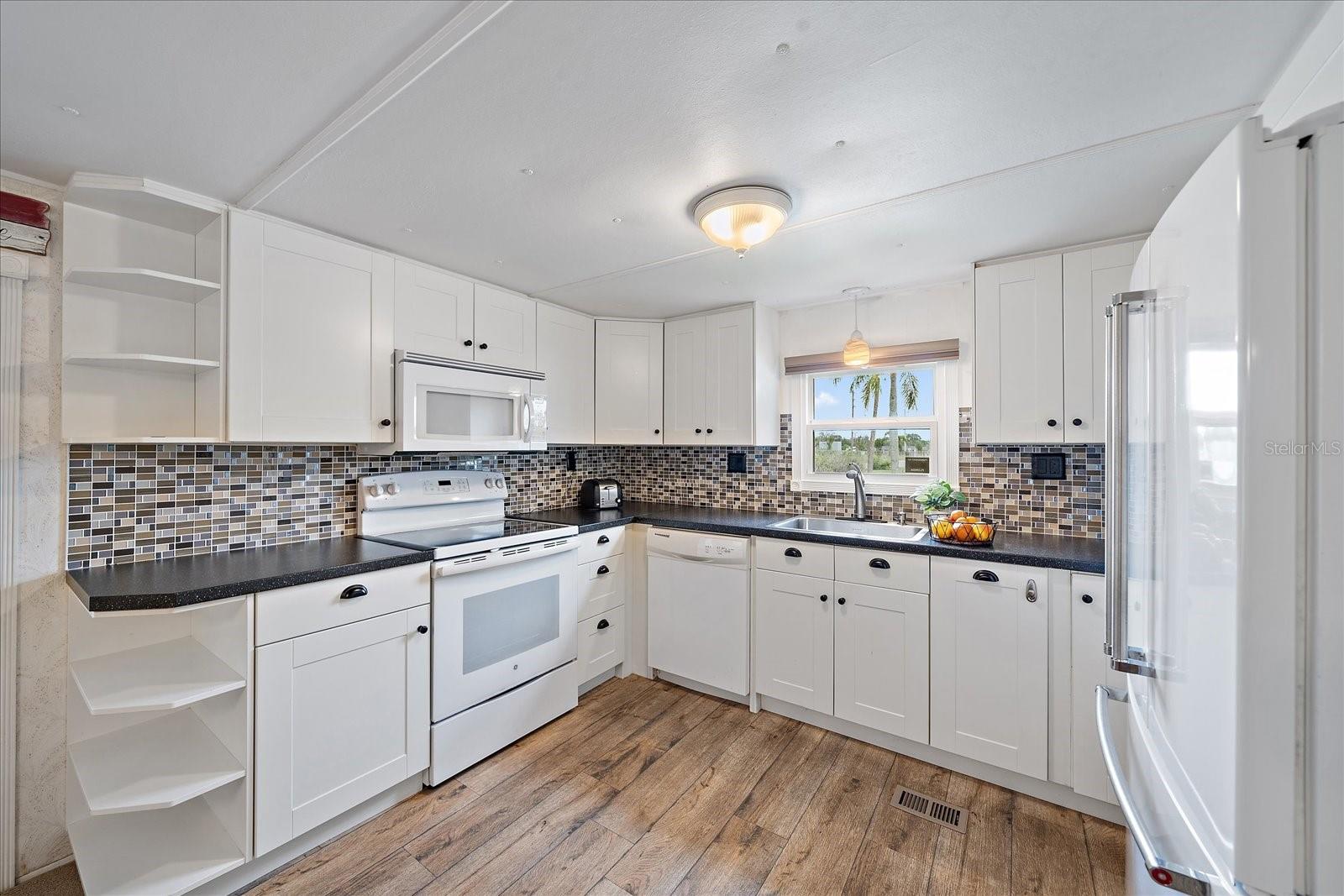 294 NASSAU DR, PALMETTO, FL, 34221