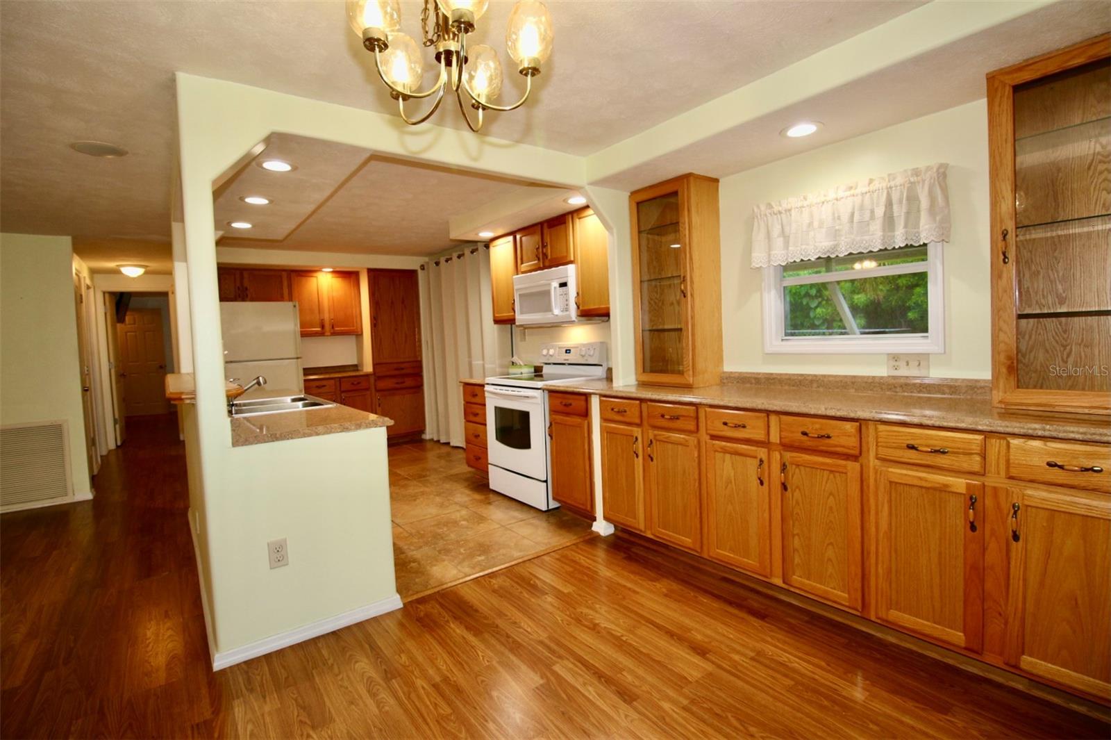 10992 POPLAR ST NE #127, ST PETERSBURG, FL, 33716