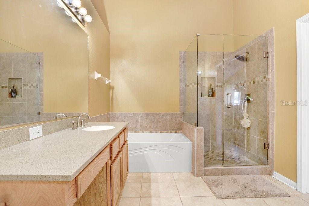 2027 RENSSELAER DR, WESLEY CHAPEL, FL, 33543