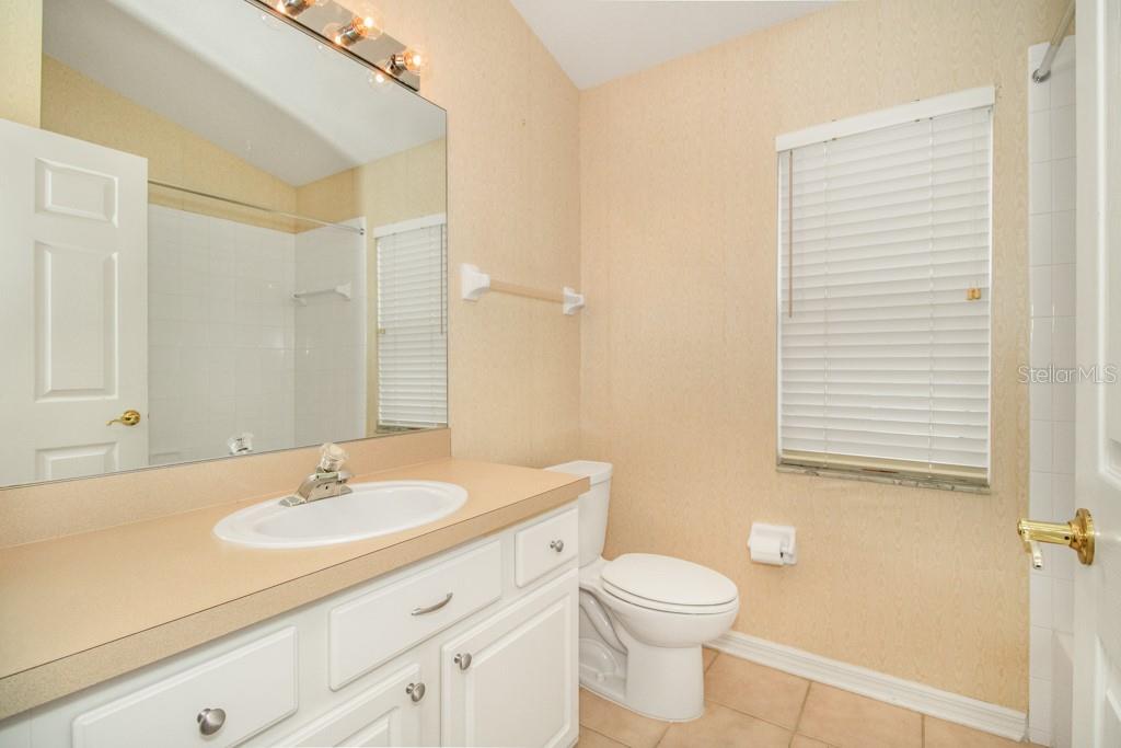 10136 KINGSBRIDGE AVE, TAMPA, FL, 33626