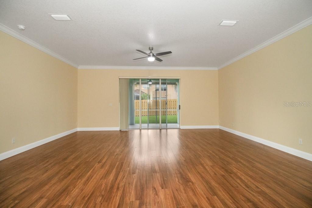 10136 KINGSBRIDGE AVE, TAMPA, FL, 33626