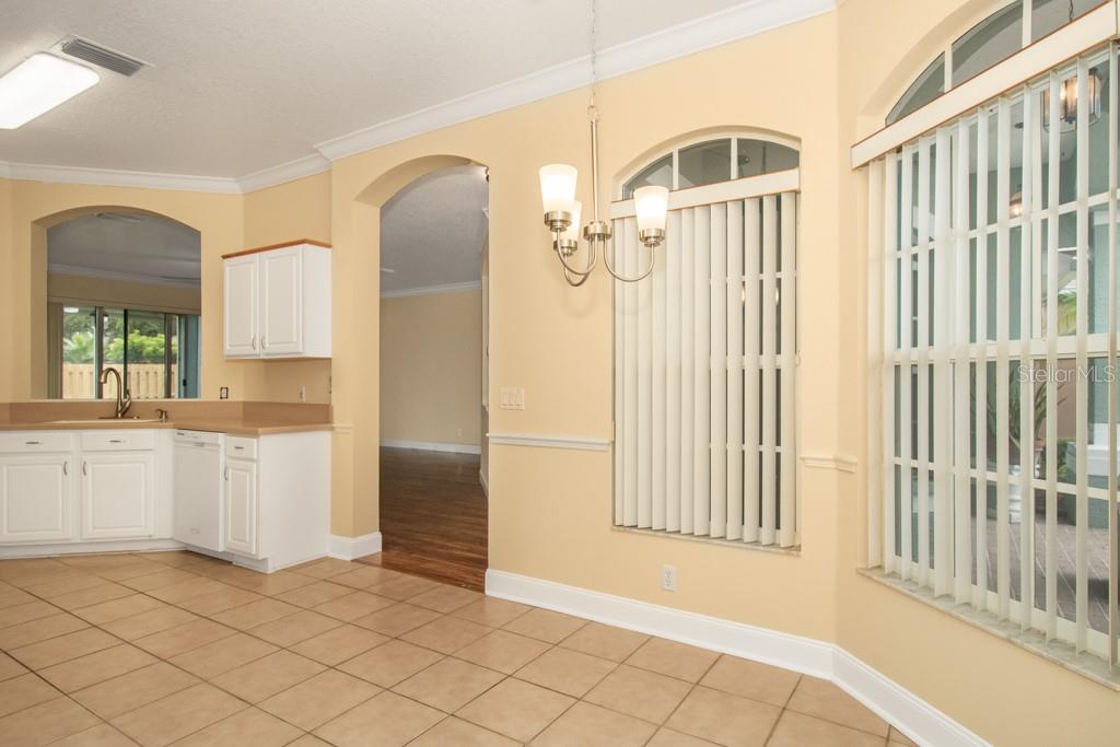 10136 KINGSBRIDGE AVE, TAMPA, FL, 33626