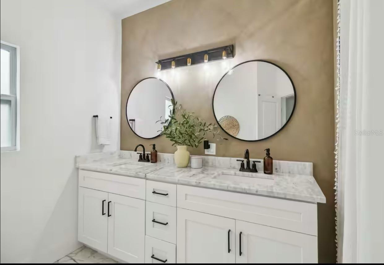 104 W CAYUGA ST, TAMPA, FL, 33603