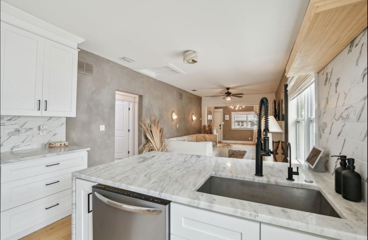 104 W CAYUGA ST, TAMPA, FL, 33603