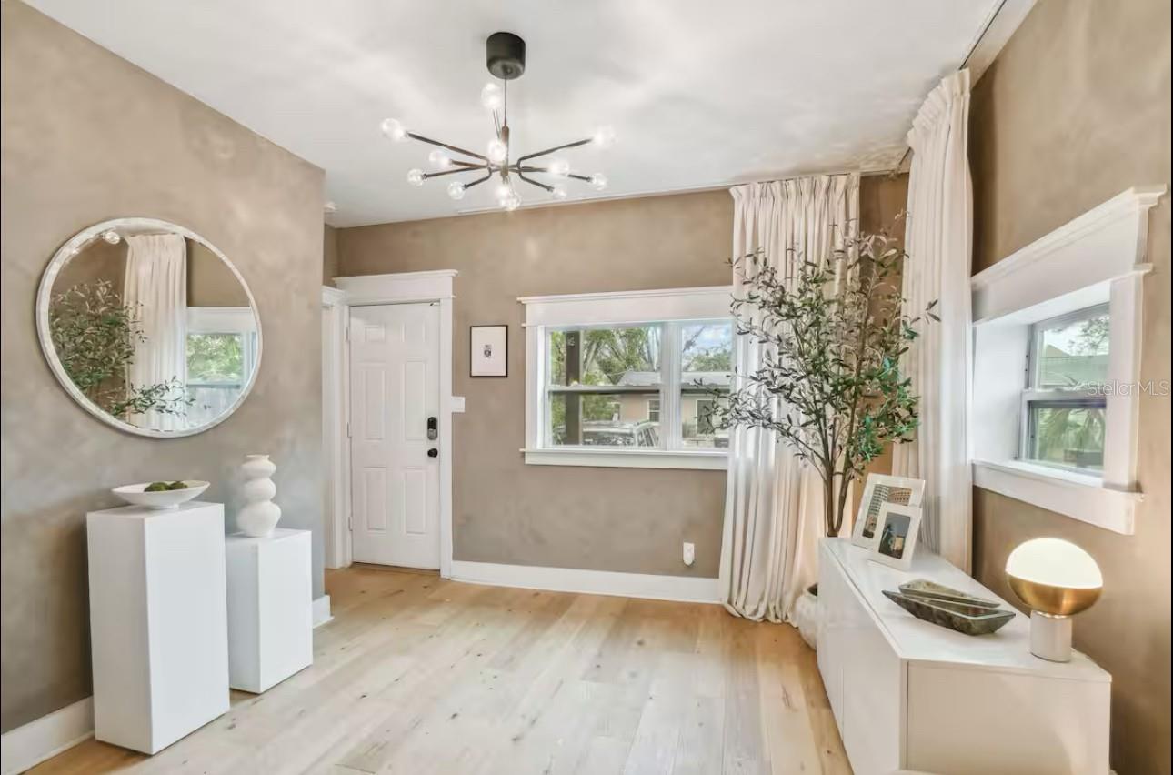 104 W CAYUGA ST, TAMPA, FL, 33603