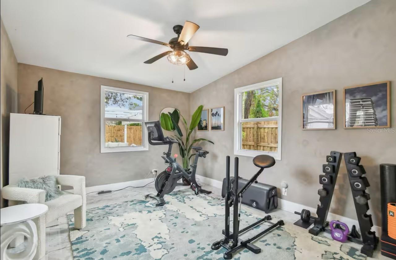 104 W CAYUGA ST, TAMPA, FL, 33603