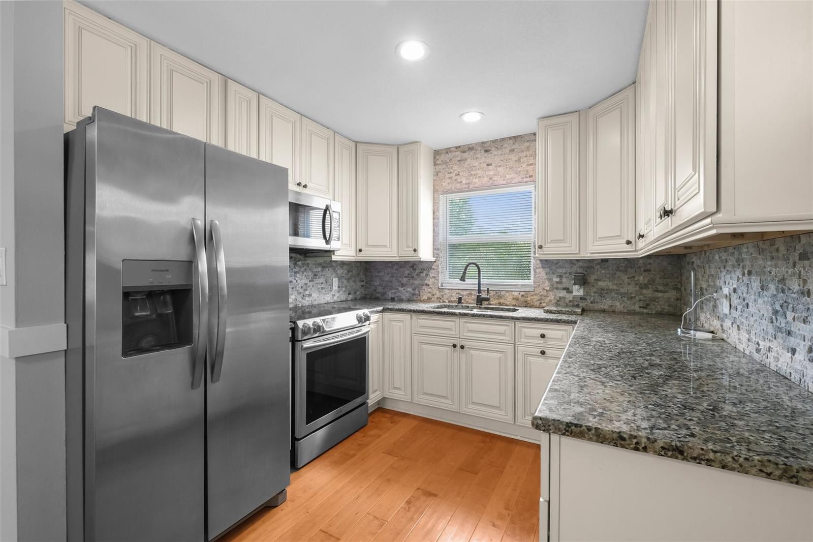 18605 SAN RIO CIR, LUTZ, FL, 33549