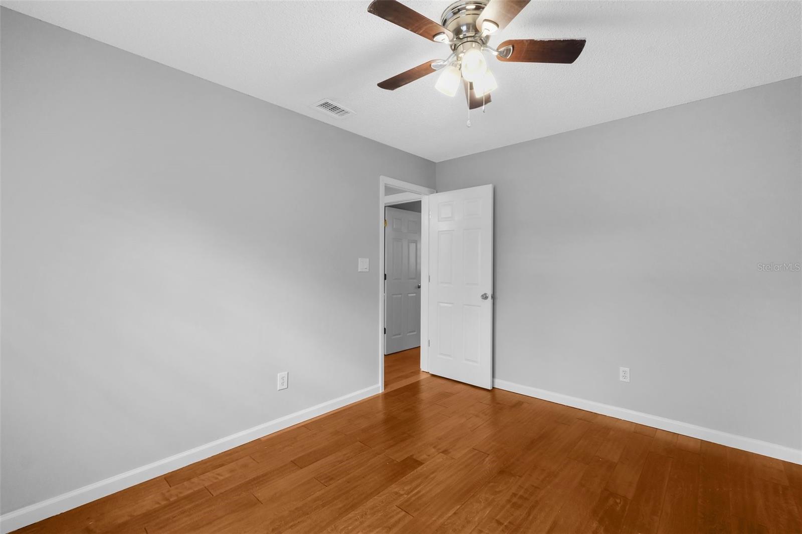 18605 SAN RIO CIR, LUTZ, FL, 33549