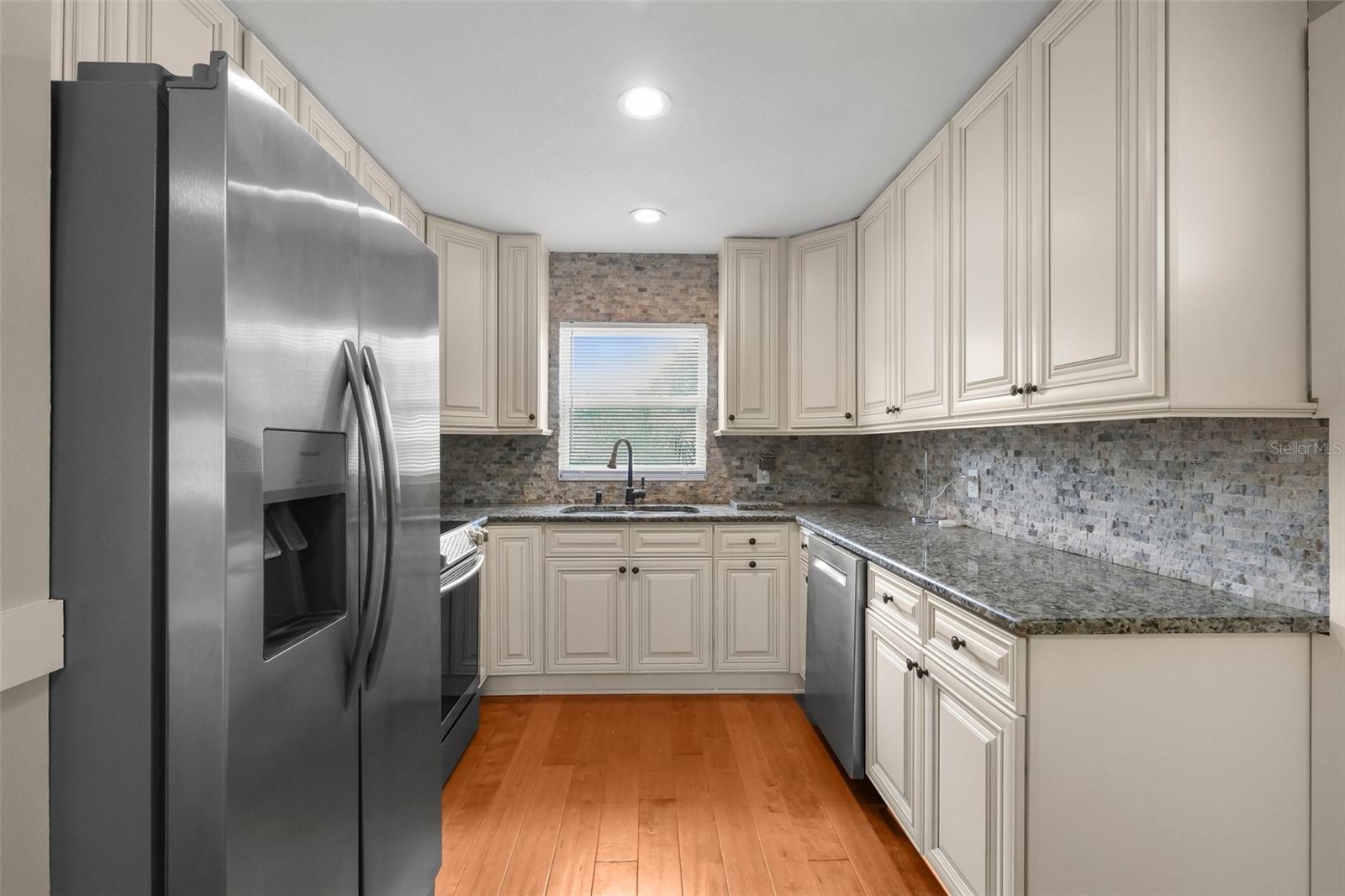 18605 SAN RIO CIR, LUTZ, FL, 33549