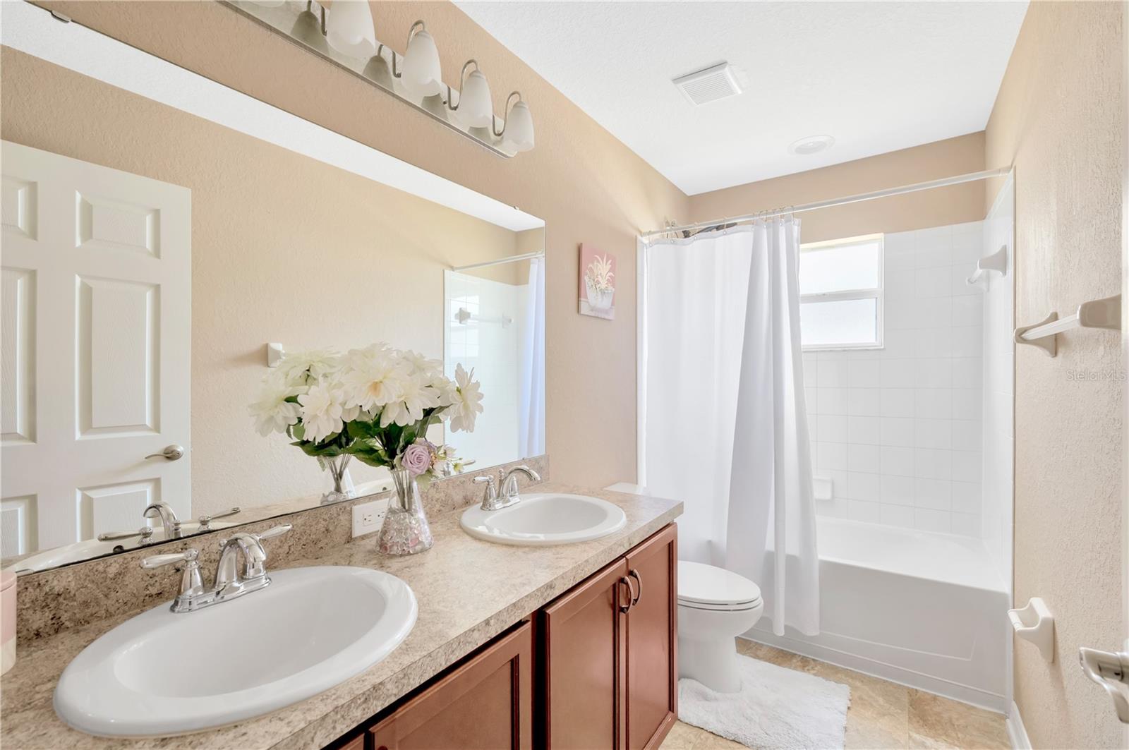 722 VINEYARD RESERVE CT, SEFFNER, FL, 33584