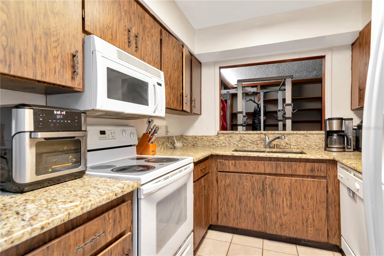 3129 W PARIS ST, TAMPA, FL, 33614