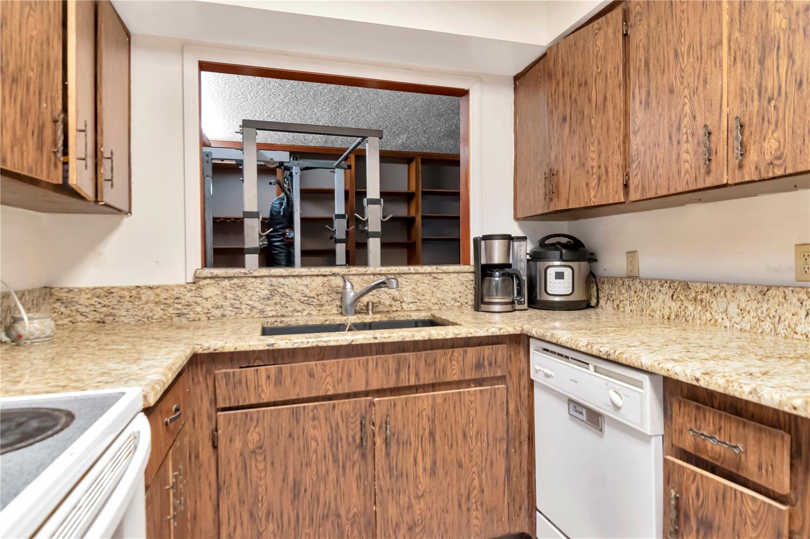 3129 W PARIS ST, TAMPA, FL, 33614