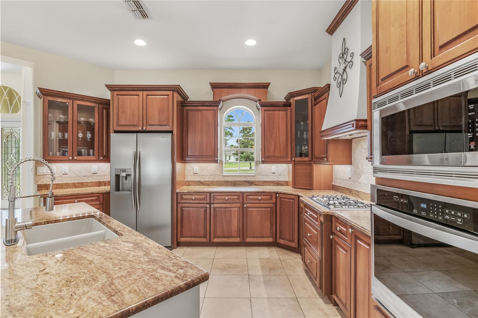 10096 SOUTHERN BREEZE CT, WEEKI WACHEE, FL, 34613