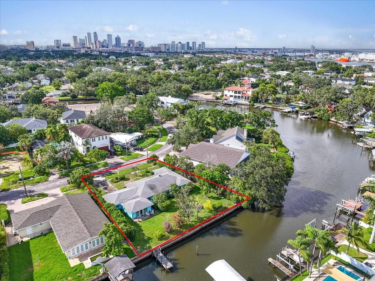 545 SUWANEE CIR, TAMPA, FL, 33606