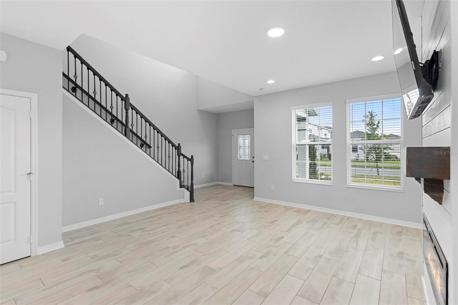 730 RIVINGTON AVE, DEBARY, FL, 32713